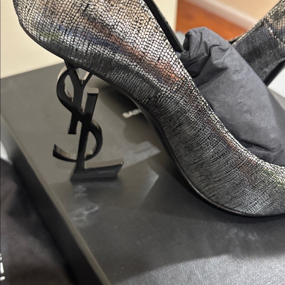 Saint Laurent color  Silver Heels size 36 1/2 - Picture 5 of 8